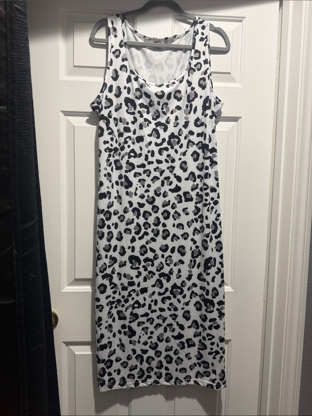 🌻🌻SHEIN Black and White Leopard Print Midi Tank Dress